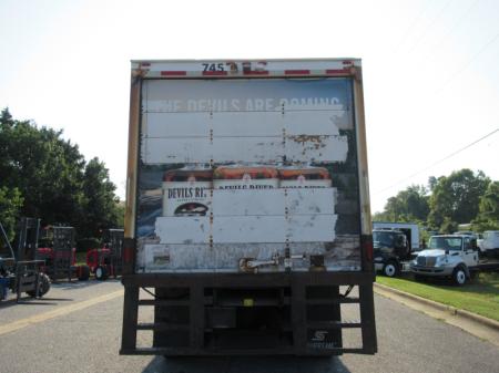 2017 Freightliner BUSINESS CLASS M2 106 4