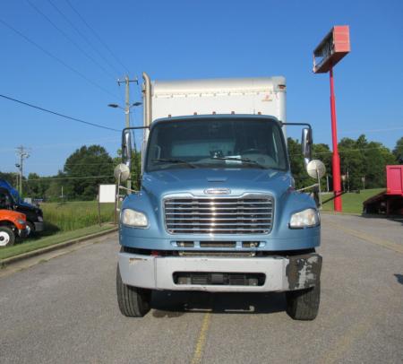 2017 Freightliner BUSINESS CLASS M2 106 8