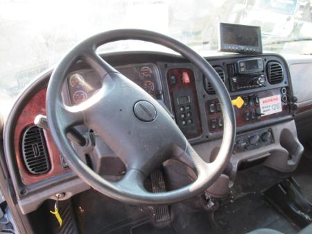 2017 Freightliner BUSINESS CLASS M2 106 11