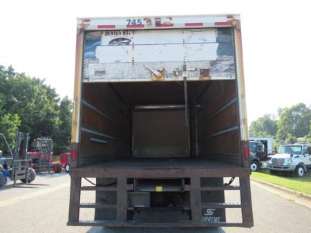 2017 Freightliner BUSINESS CLASS M2 106 14