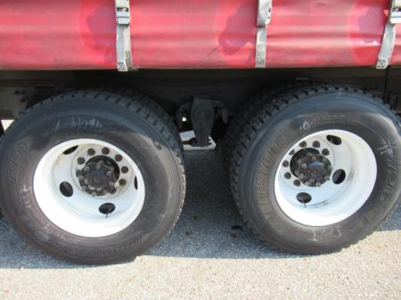 2017 Freightliner BUSINESS CLASS M2 106 16