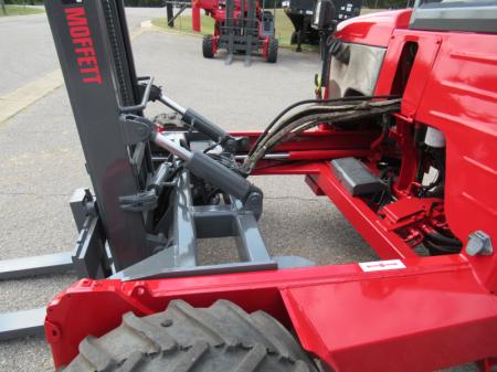 2007 Moffett M80BC 12