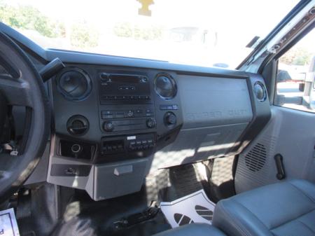 2014 Ford F550 6