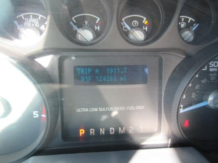 2014 Ford F550 8