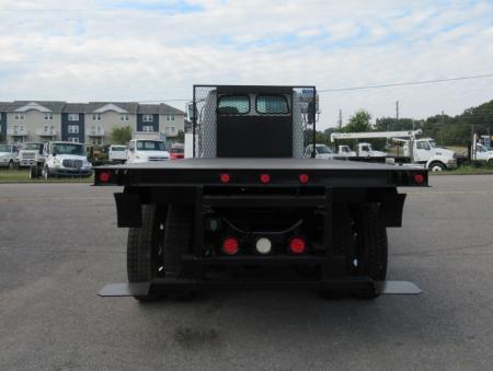 2004 Sterling L7500 7