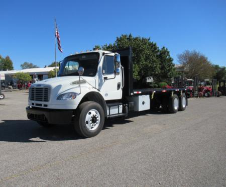 2020 Freightliner BUSINESS CLASS M2 106 8