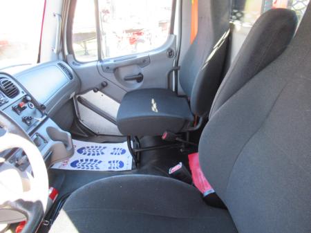 2020 Freightliner BUSINESS CLASS M2 106 10