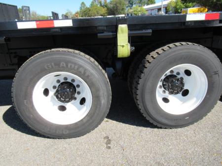 2020 Freightliner BUSINESS CLASS M2 106 14