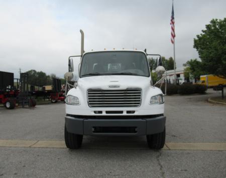 2016 Freightliner BUSINESS CLASS M2 106 7