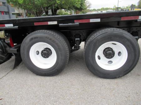 2016 Freightliner BUSINESS CLASS M2 106 13