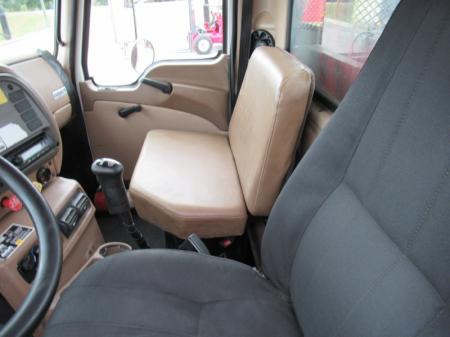 2007 Mack CV713 8