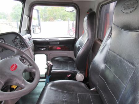 2014 Peterbilt 365 9