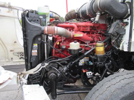 2014 Peterbilt 365 19