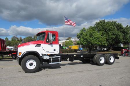 2007 Mack CV713 2