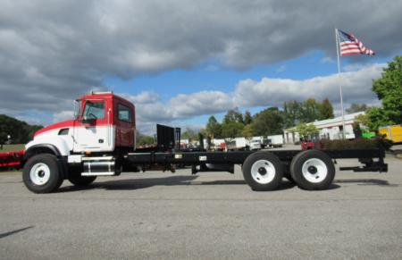 2007 Mack CV713 3