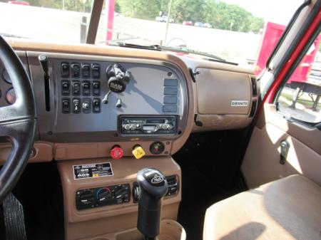 2007 Mack CV713 14