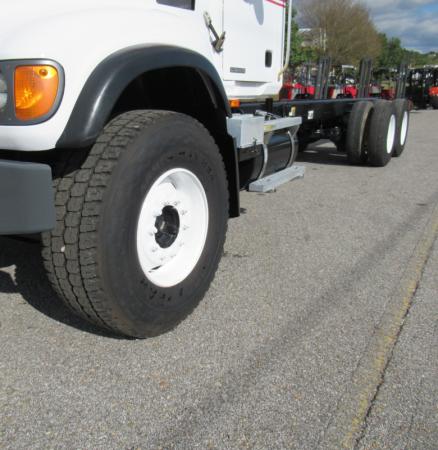 2007 Mack CV713 17