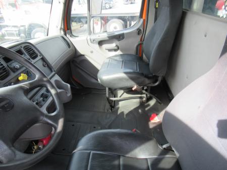 2016 Freightliner BUSINESS CLASS M2 106 7