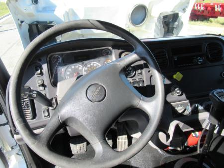 2019 Freightliner BUSINESS CLASS M2 106 14