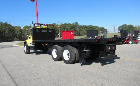 2005 Mack CV713 3