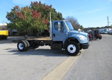 2015 Freightliner BUSINESS CLASS M2 106 6