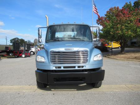 2015 Freightliner BUSINESS CLASS M2 106 8