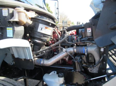 2015 Freightliner BUSINESS CLASS M2 106 17