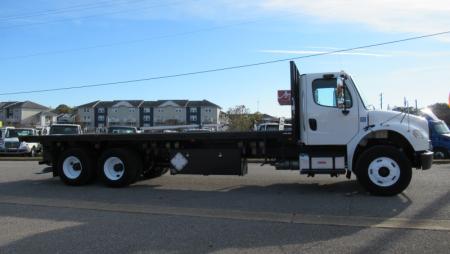 2018 Freightliner BUSINESS CLASS M2 106 5