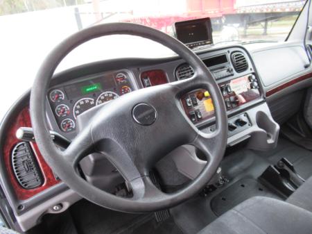 2016 Freightliner BUSINESS CLASS M2 106 15