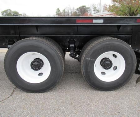 2016 Freightliner BUSINESS CLASS M2 106 18