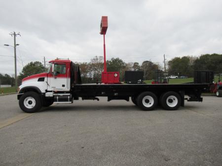 2007 Mack CV713 2