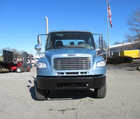 2016 Freightliner BUSINESS CLASS M2 106 2