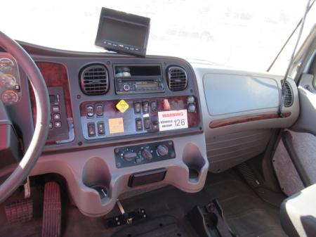 2016 Freightliner BUSINESS CLASS M2 106 10