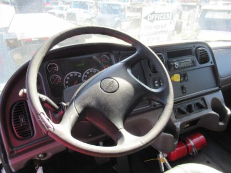 2017 Freightliner M2 106 12