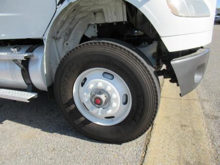 2017 Freightliner M2 106 15