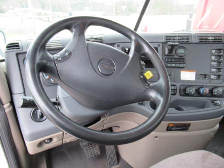 2018 Freightliner CASCADIA 15