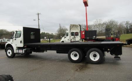 2018 Freightliner BUSINESS CLASS M2 106 5