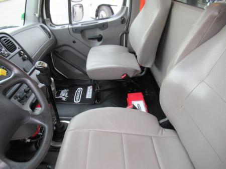 2018 Freightliner BUSINESS CLASS M2 106 9