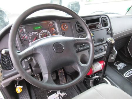 2018 Freightliner BUSINESS CLASS M2 106 11