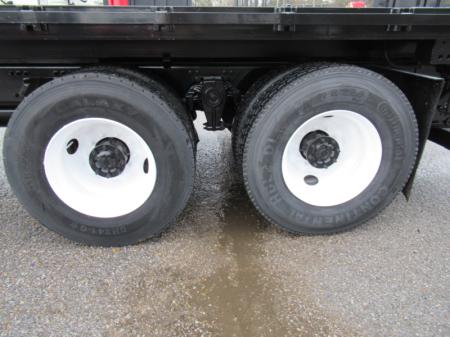 2018 Freightliner BUSINESS CLASS M2 106 13