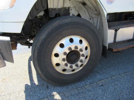 2017 Freightliner BUSINESS CLASS M2 106 15