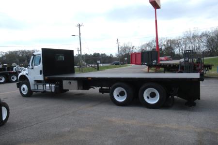 2016 Freightliner BUSINESS CLASS M2 106 11