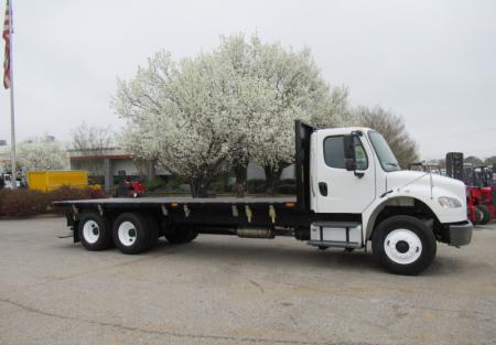 2015 Freightliner BUSINESS CLASS M2 106 3