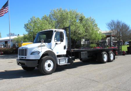 2014 Freightliner BUSINESS CLASS M2 106 1