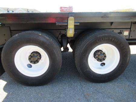 2014 Freightliner BUSINESS CLASS M2 106 17