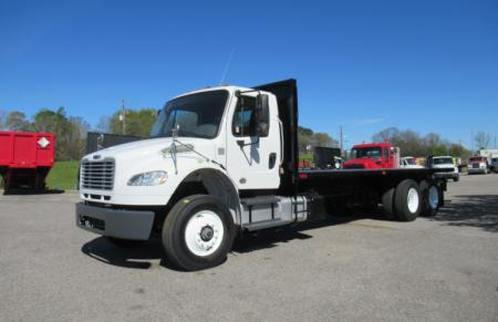2017 Freightliner BUSINESS CLASS M2 106 1
