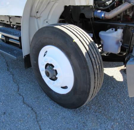 2017 Freightliner BUSINESS CLASS M2 106 16