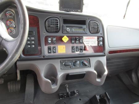 2016 Freightliner BUSINESS CLASS M2 106 10