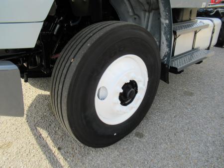 2016 Freightliner BUSINESS CLASS M2 106 12