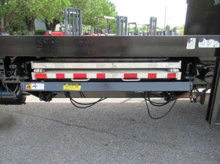 2017 Freightliner BUSINESS CLASS M2 112 16